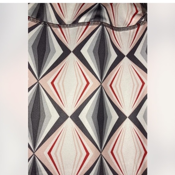 SWEATY Betty Leggings Womens Red Geometric Print Power 7/8 Yoga Size Small - Picture 6 of 7